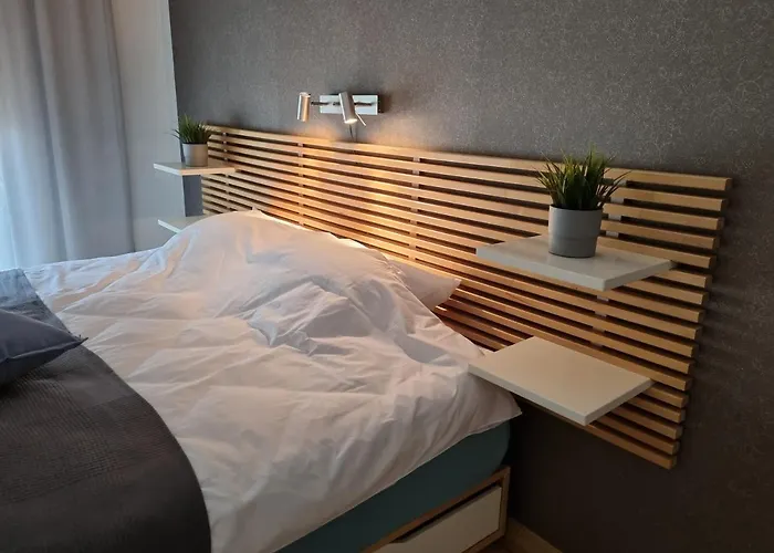 R63 With Terrace شقة